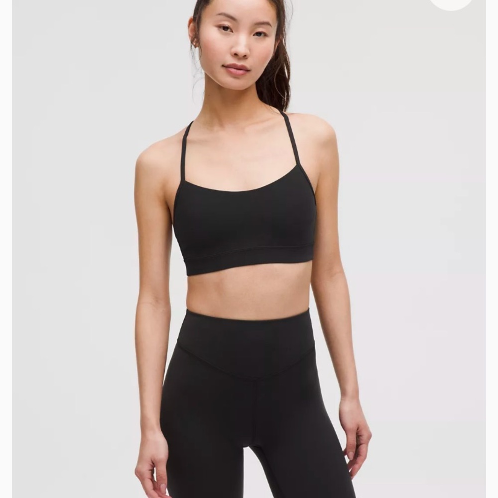 Lululemon Flow Y Bra Nulu Light Support, A-C Cups in Black Camo
